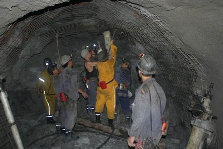 钟山工程爆破中的危险因素分析以及应对工程爆破危险的措施